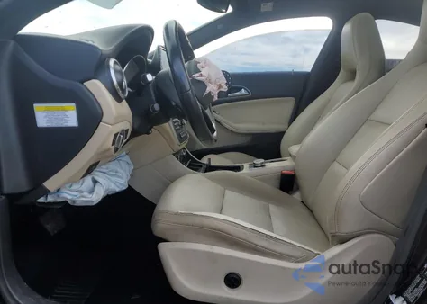 2014 Mercedes-Benz Cla 250 z USA, uszkodzony, nr VIN WDDSJ4EBXEN053229